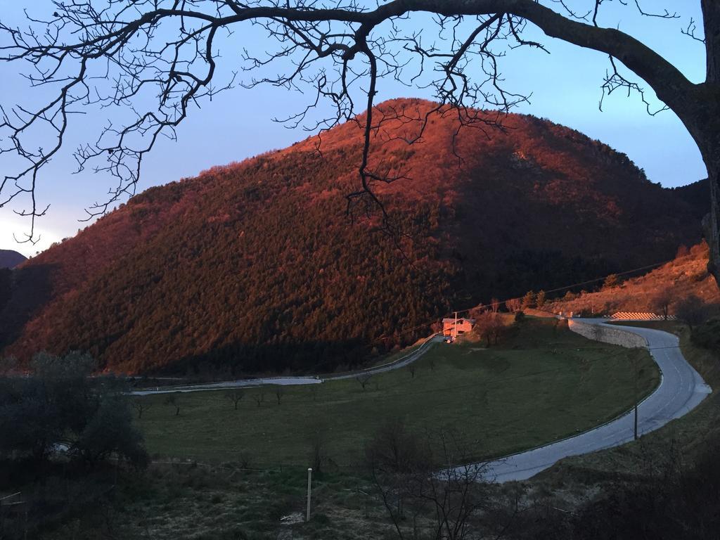Auberge Du Col De Brouisブレイユ・シュル・ロワイヤ エクステリア 写真